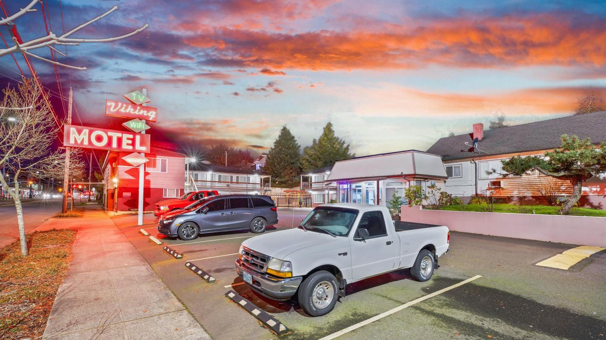 Viking Motel 3*